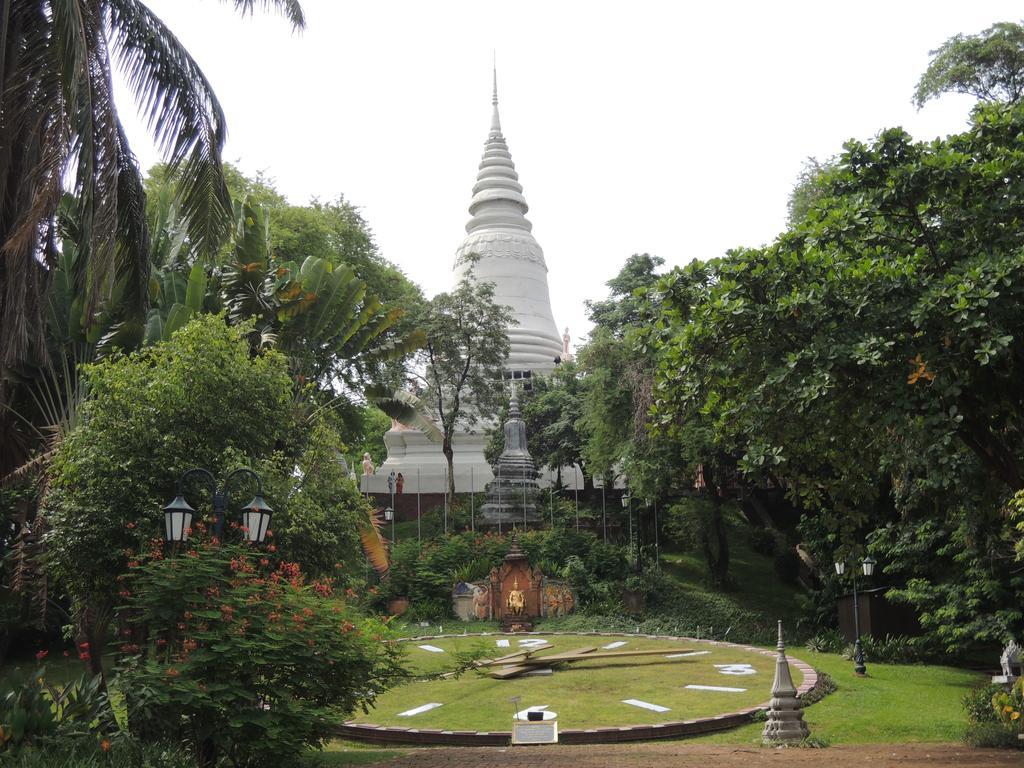 Discovery Hotel Phnom Penh Exterior foto