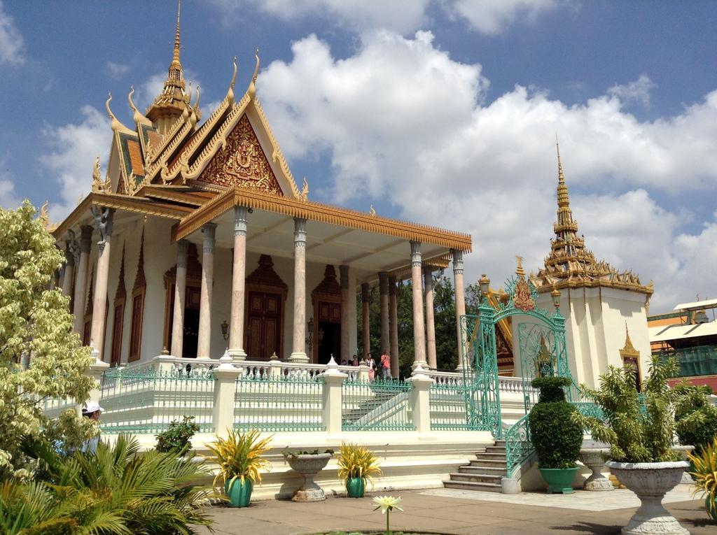 Discovery Hotel Phnom Penh Exterior foto